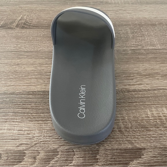 🏷️ Calvin Klein Men’s Anshu Slide Sandals–Light Grey–Size 12–Brand New in Box - Picture 6 of 10